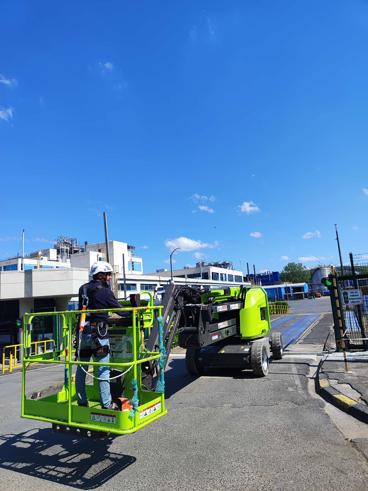 Afyonkarahisar Platform ve Manlift Kiralama saha detayı